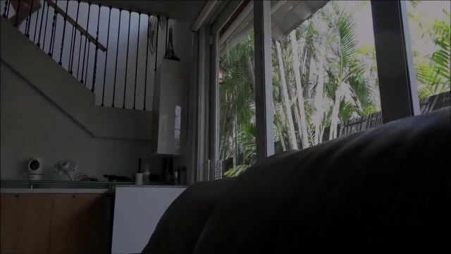 Телочка просто обожает трахаьтся и делать минет - 1