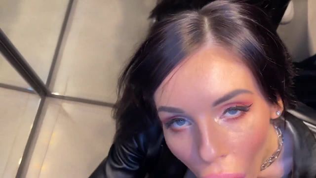 Горячий секс с распутной сучкой в ​​примерочной - 9