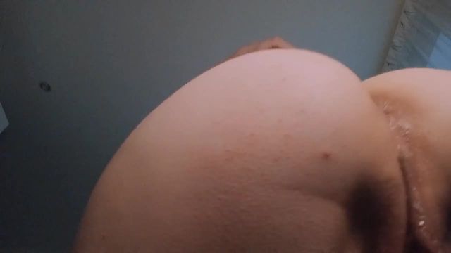 Очень мокрая киска капает и сквиртует на твое лицо - 6